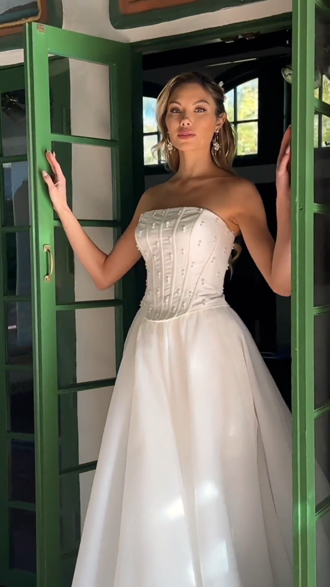 Video of strapless satin twill mini dress with organza detachable A-line overskirt Style DUNN