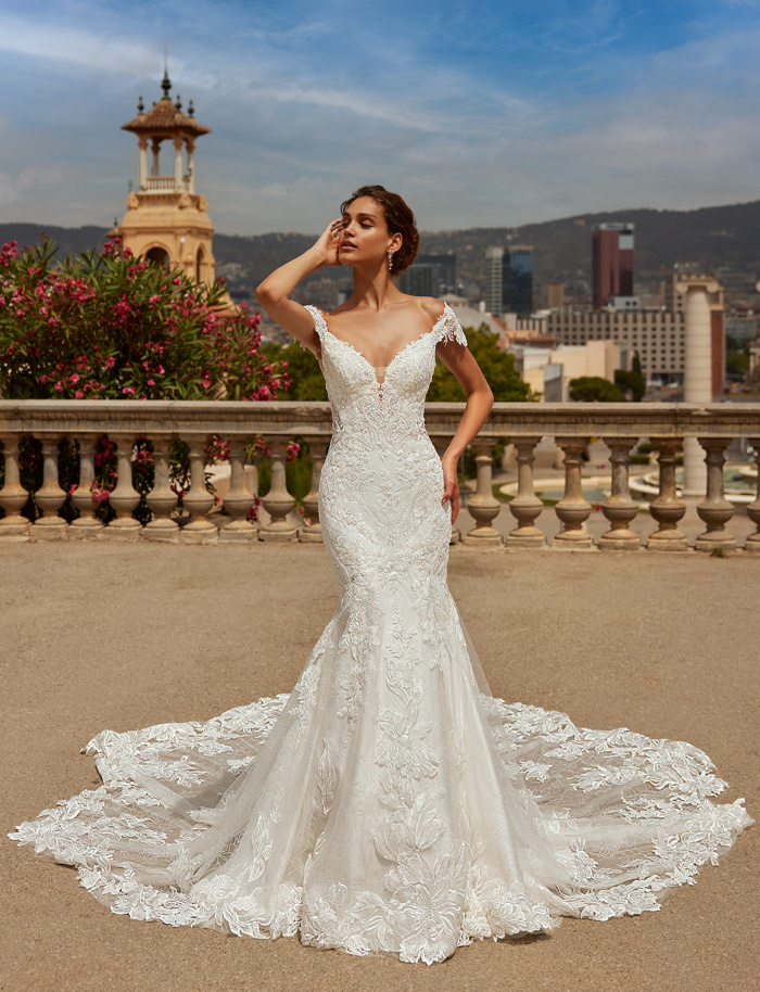 'Wedding Dress Trend Alert: Mermaid Silhouettes' Image #1