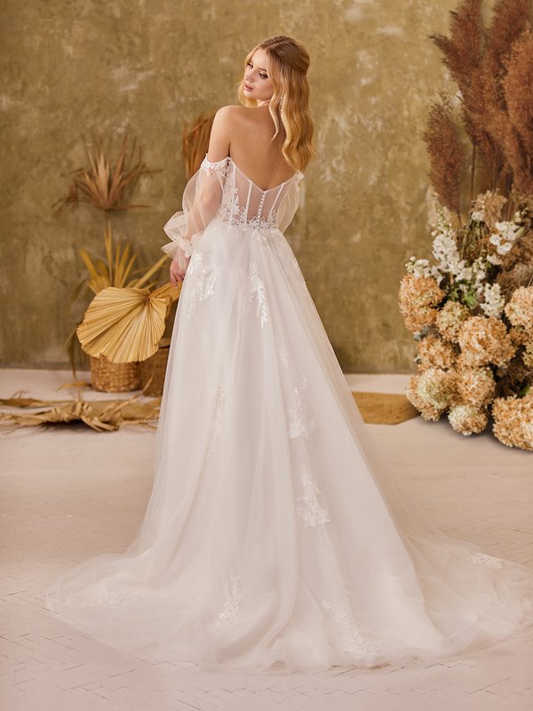 Style FAIRY Dreamy Illusion V-Back Lace Appliques over Tulle Full A-Line with Long Sleeves
